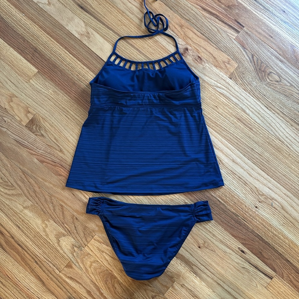 Mossimo swimsuit - Picture 2 of 2